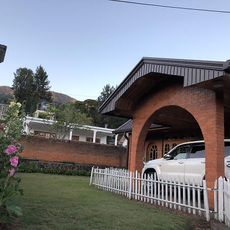 Bungalow 28 Нувара Елия Екстериор снимка