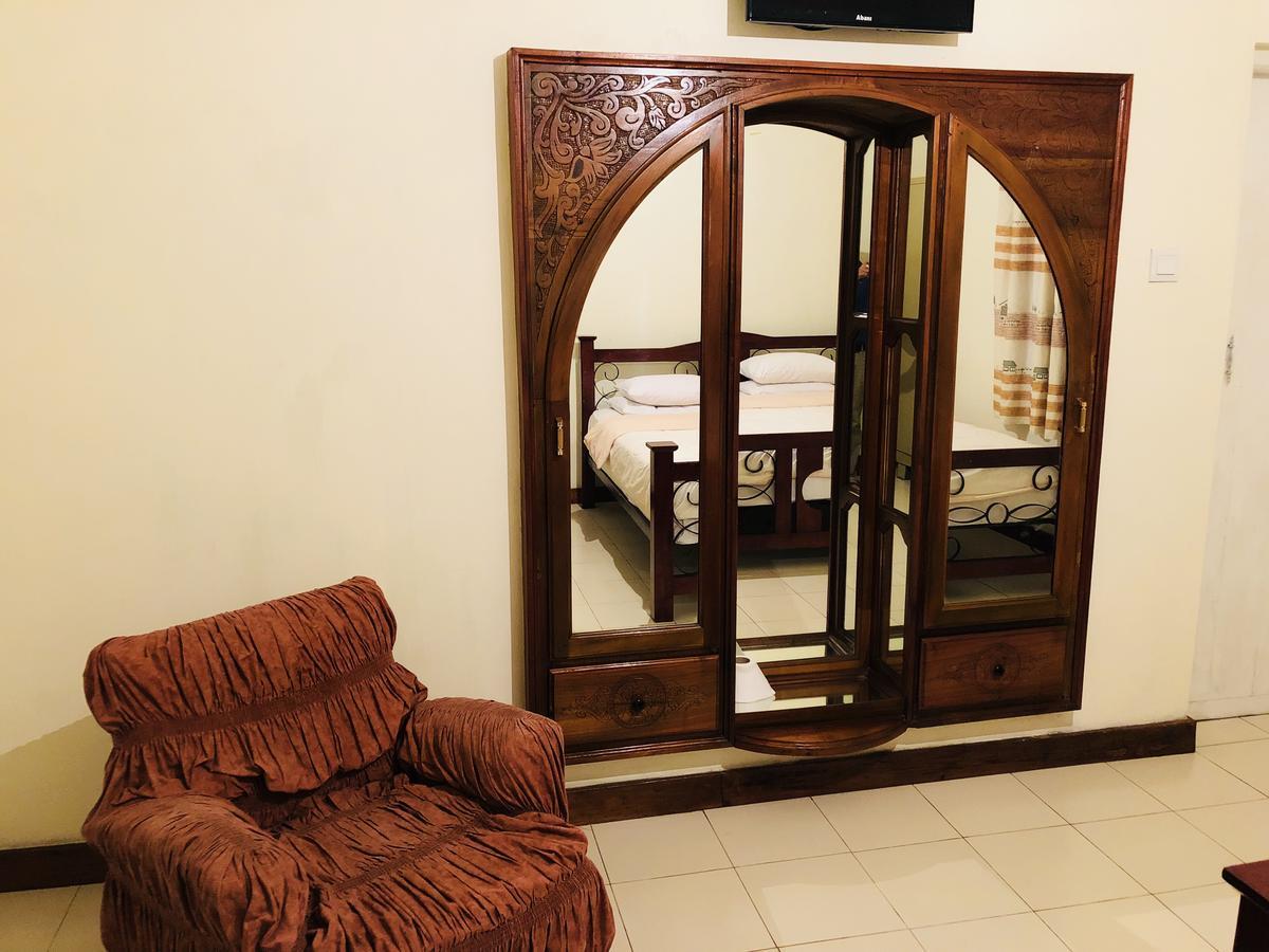 Bungalow 28 Нувара Елия Екстериор снимка